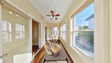 28 Fisher Ave, Unit 28 Fisher Ave. #1 in Boston, MA - Foto de edificio - Building Photo