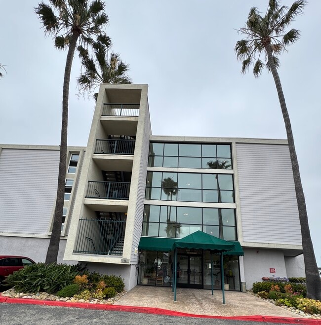 property at 2901 Peninsula Rd