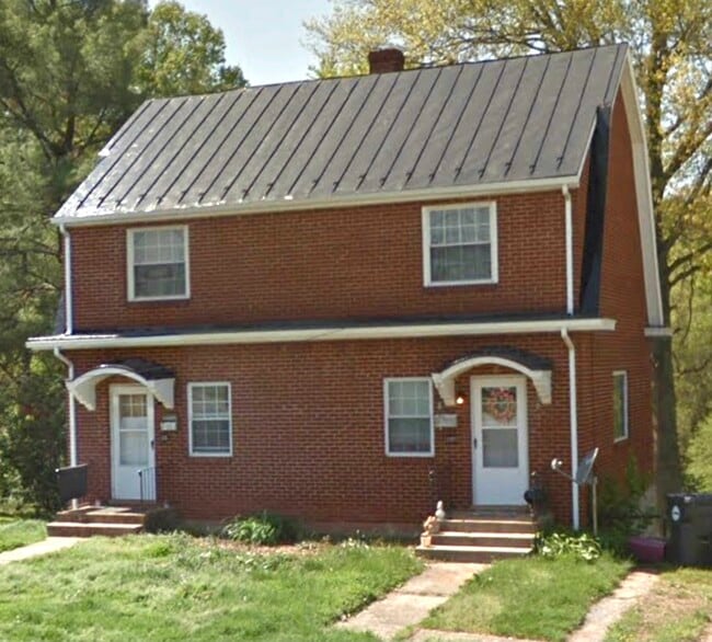 property at 1303 Longwood Ave