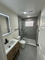 1030 Ford Ave in Wyandotte, MI - Building Photo