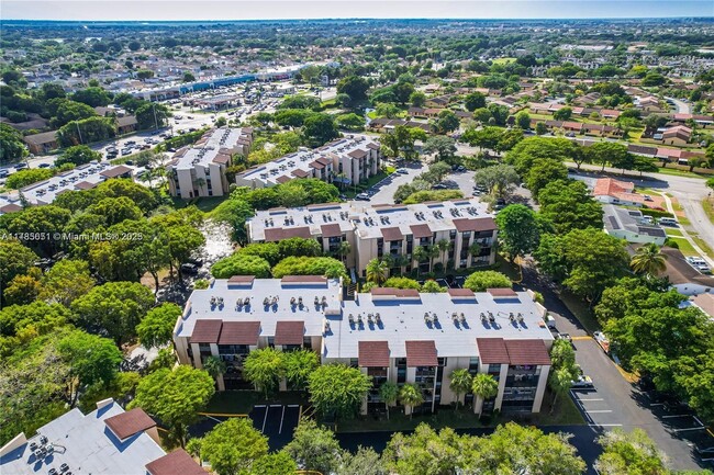 property at 14421 N Kendall Dr