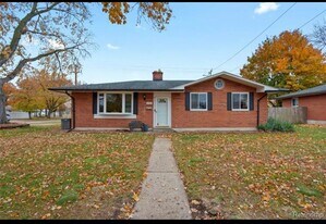 34423 Tonquish Trail in Westland, MI - Building Photo