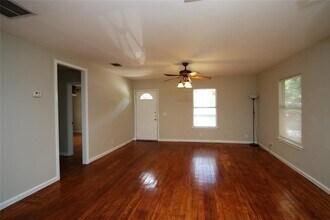 101 Franklin Blvd in Austin, TX - Building Photo - Building Photo