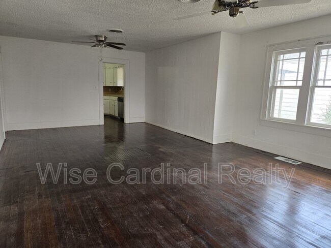 540 W Lynn St in Slaton, TX - Building Photo - Building Photo