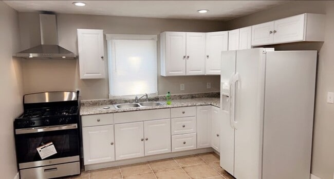 40 South St in London, OH - Building Photo - Building Photo