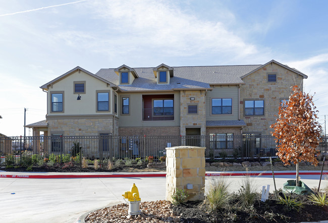 Sorrel Phillips Creek Ranch Apartments in Frisco, TX - Building Photo - Building Photo