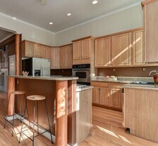 1820 Madison Ave, Unit Room 3F in Baltimore, MD - Building Photo