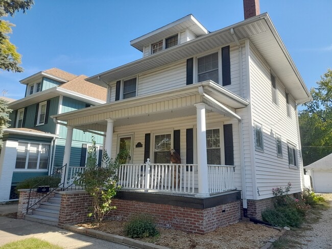 1118 N Elmwood Ave in Peoria, IL - Building Photo - Building Photo