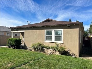 2588 Genevieve St N in San Bernardino, CA - Building Photo - Building Photo