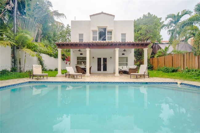 property at 3514 Crystal Ct