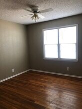 205 Hickory St in Levelland, TX - Building Photo - Building Photo