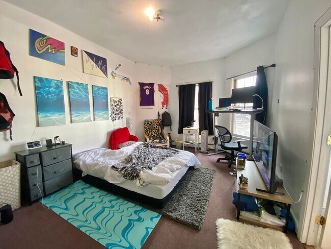 526 Harvard St in Brookline, MA - Foto de edificio - Building Photo