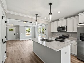 76 Merwyn Dr in Crawfordville, FL - Building Photo - Building Photo