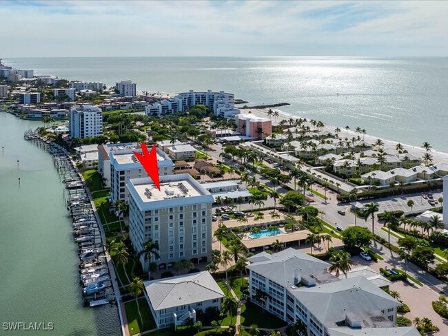 2750 Gulf Shore Blvd N in Naples, FL - Building Photo - Building Photo