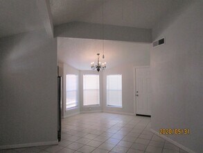 11382 Lake Erie Dr in El Paso, TX - Building Photo - Building Photo