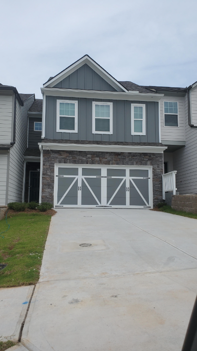 12 Sepia Oak Dr in Newnan, GA - Building Photo