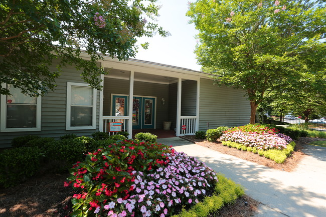 Overlook Gardens Apartments