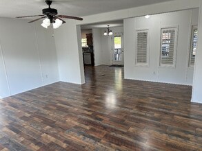 819 Pitt Ave in Springfield, TN - Foto de edificio - Building Photo