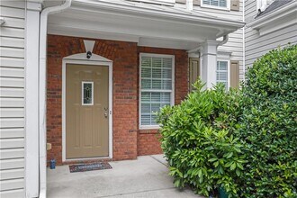 13491 Spring View Dr in Alpharetta, GA - Foto de edificio - Building Photo