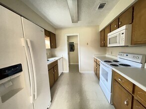 804 Malibu Dr in Hinesville, GA - Building Photo - Building Photo
