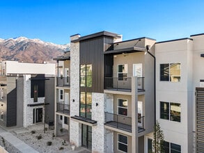 Allure UT in Layton, UT - Building Photo - Building Photo