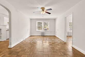 2634 Langston Blvd. in Arlington, VA - Foto de edificio - Building Photo