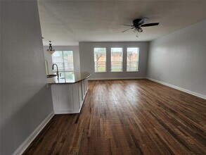 529 Roundrock Ln in Fort Worth, TX - Building Photo - Building Photo