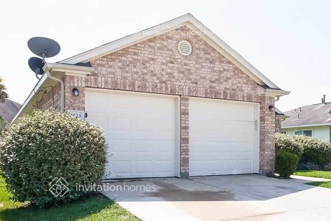 2023 Kashmere Spring Ln in Fresno, TX - Foto de edificio - Building Photo