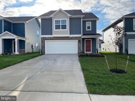 112 Charing Cross Dr in Stephens City, VA - Building Photo