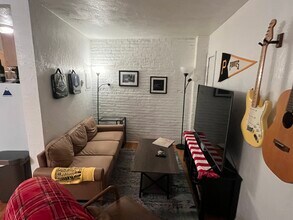 153 Salem St, Unit 2 in Boston, MA - Building Photo - Building Photo