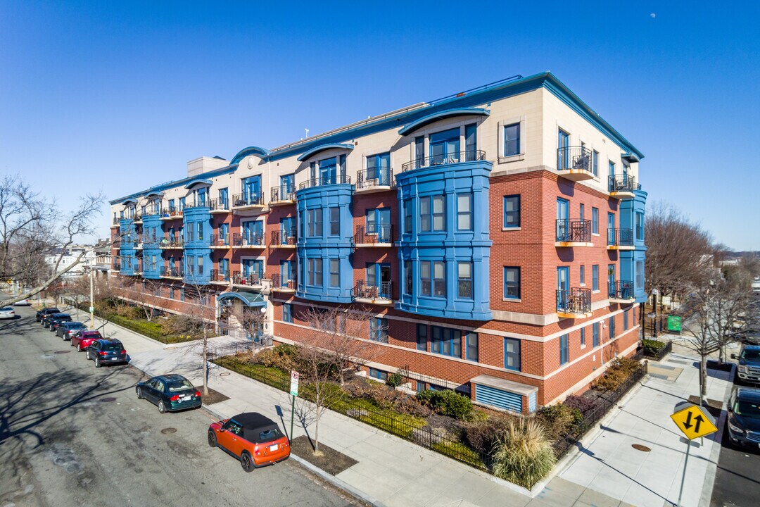 Lincoln Park Terrace in Washington, DC - Building Photo