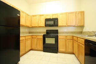 6057 Maggies Cir, Unit 108