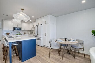 916 Sealane Dr-Unit -ID1248653P in Encinitas, CA - Foto de edificio - Building Photo