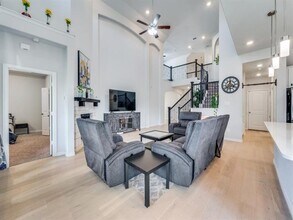 2094 Creekbluff Cir in Carrollton, TX - Building Photo - Building Photo