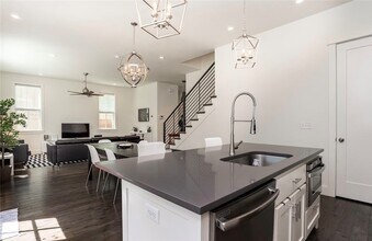 306 NW H St in Bentonville, AR - Building Photo - Building Photo