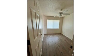 701 N Madison St in Madisonville, TX - Building Photo - Building Photo