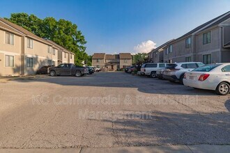 211 W Main St in Smithville, MO - Building Photo - Building Photo