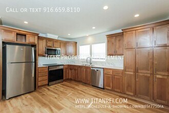 315 Vandenberg Cir in Roseville, CA - Building Photo - Building Photo