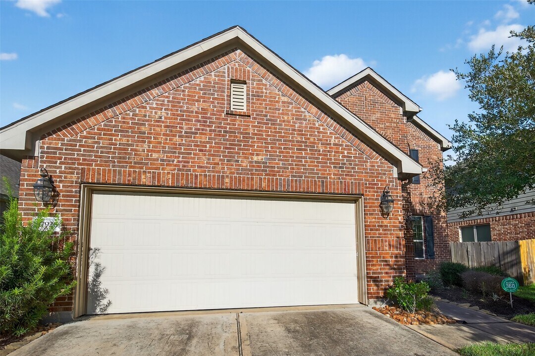 17926 Tall Chestnut St in Cypress, TX - Foto de edificio