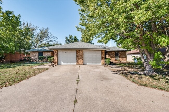 748 Prairie Creek Dr in Princeton, TX - Building Photo - Building Photo
