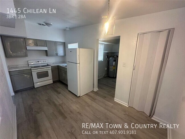 1445 Chilean Ln in Winter Park, FL - Foto de edificio - Building Photo