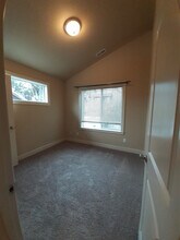 1523 Lincoln St in Hood River, OR - Building Photo - Building Photo