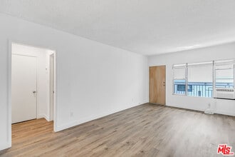 1812 N Gramercy Pl in Los Angeles, CA - Building Photo - Building Photo