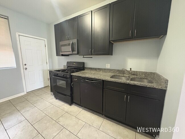 705 E 62nd St in Chicago, IL - Building Photo - Building Photo