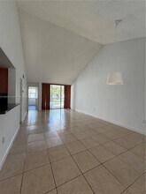 9747 NW 48th Terrace in Doral, FL - Building Photo - Building Photo