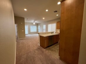 3516 Husch Way in Gold River, CA - Building Photo - Building Photo