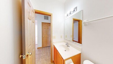 3733 Gibbstone Dr in Columbus, OH - Building Photo - Building Photo