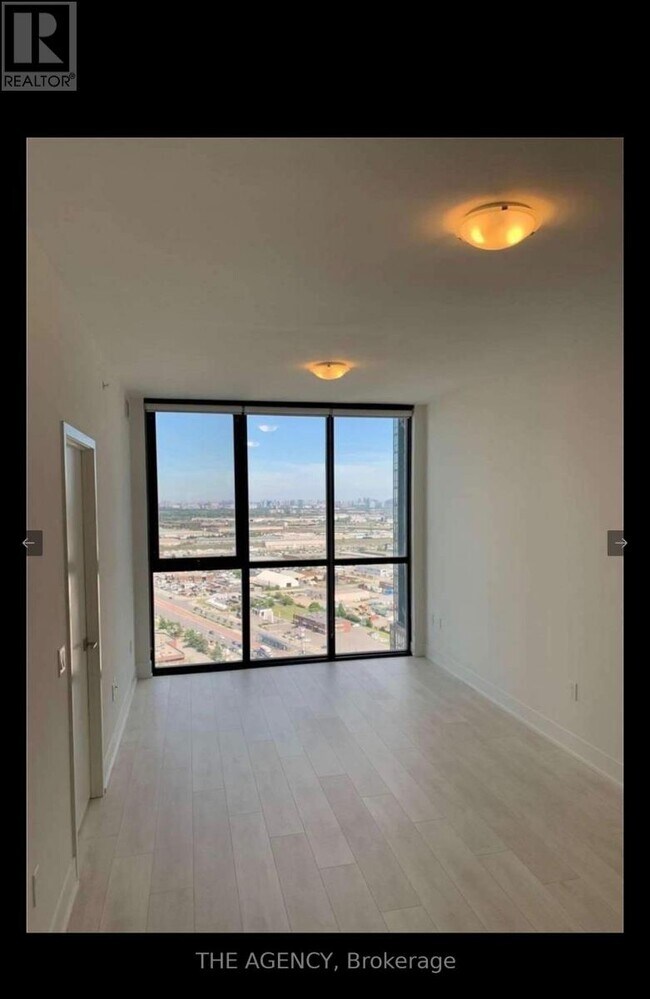 2916 Hwy 7 in Vaughan, ON - Building Photo - Building Photo