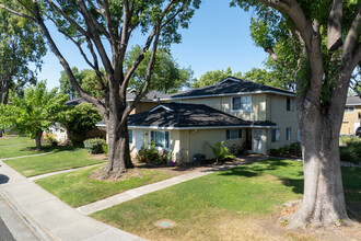 Downer Estates in San Jose, CA - Building Photo - Building Photo