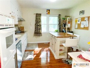 94 Princeton Hightstown Rd in West Windsor Township, NJ - Building Photo - Building Photo